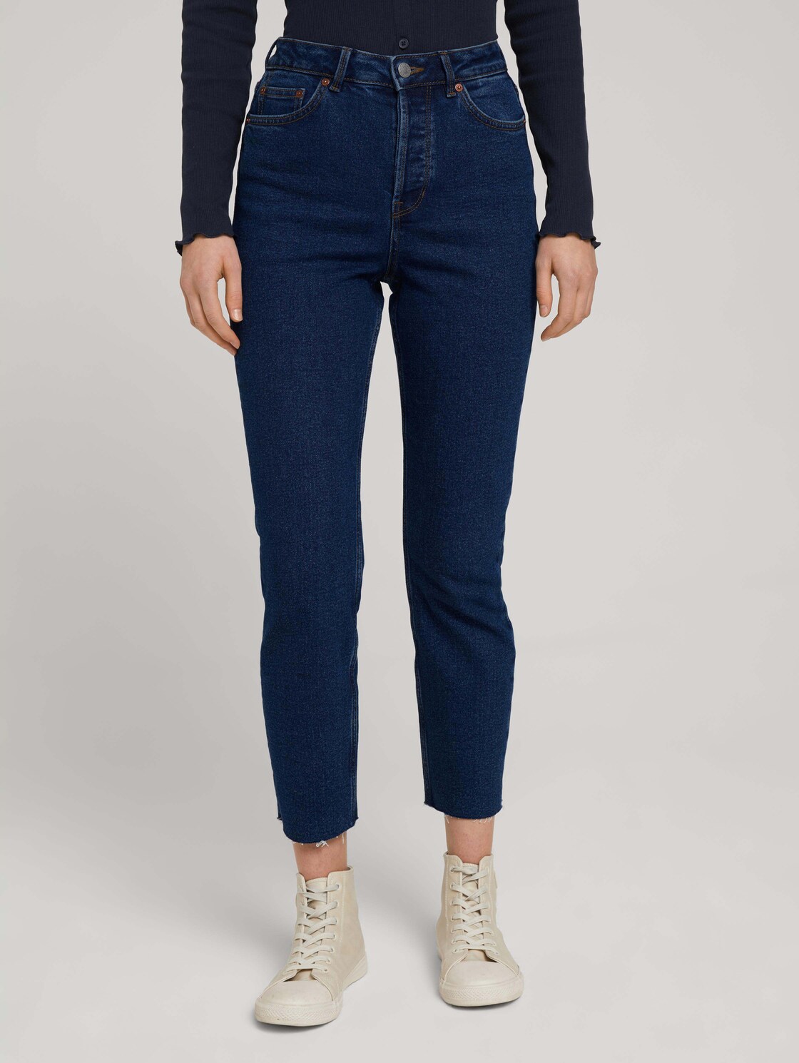 

Джинсы, 103008810114