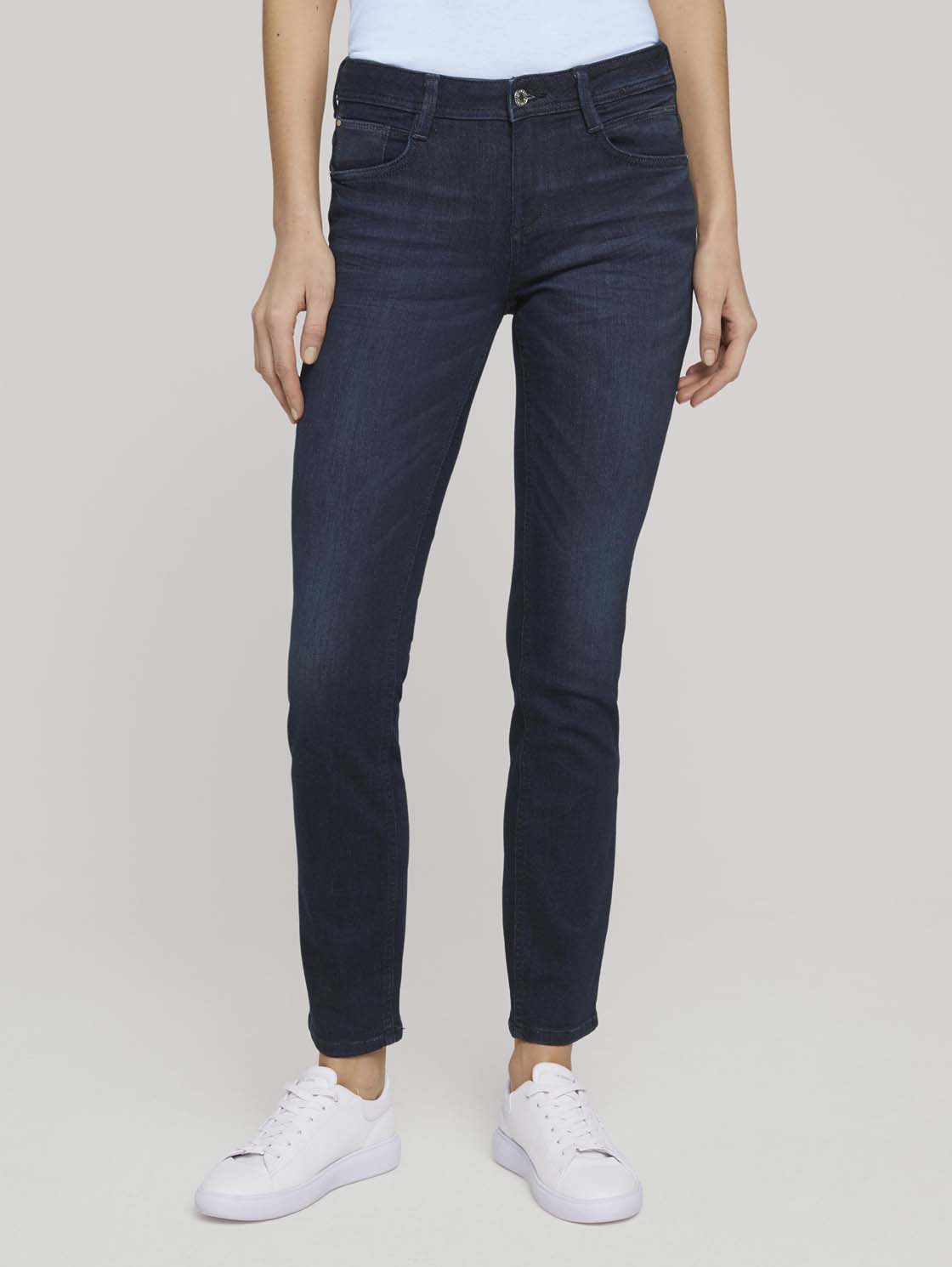 Alexa Slim Jeans