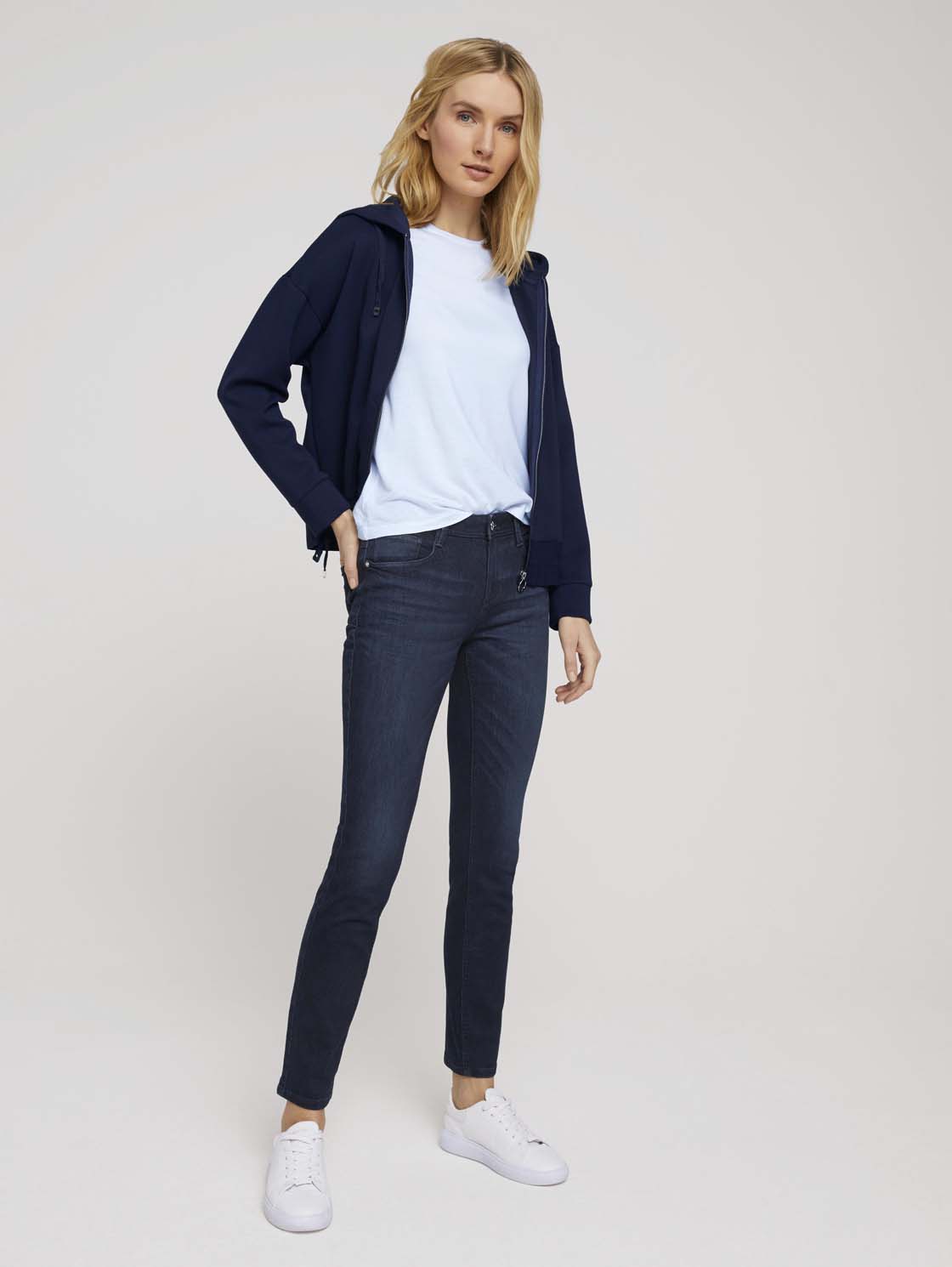 Alexa Slim Jeans