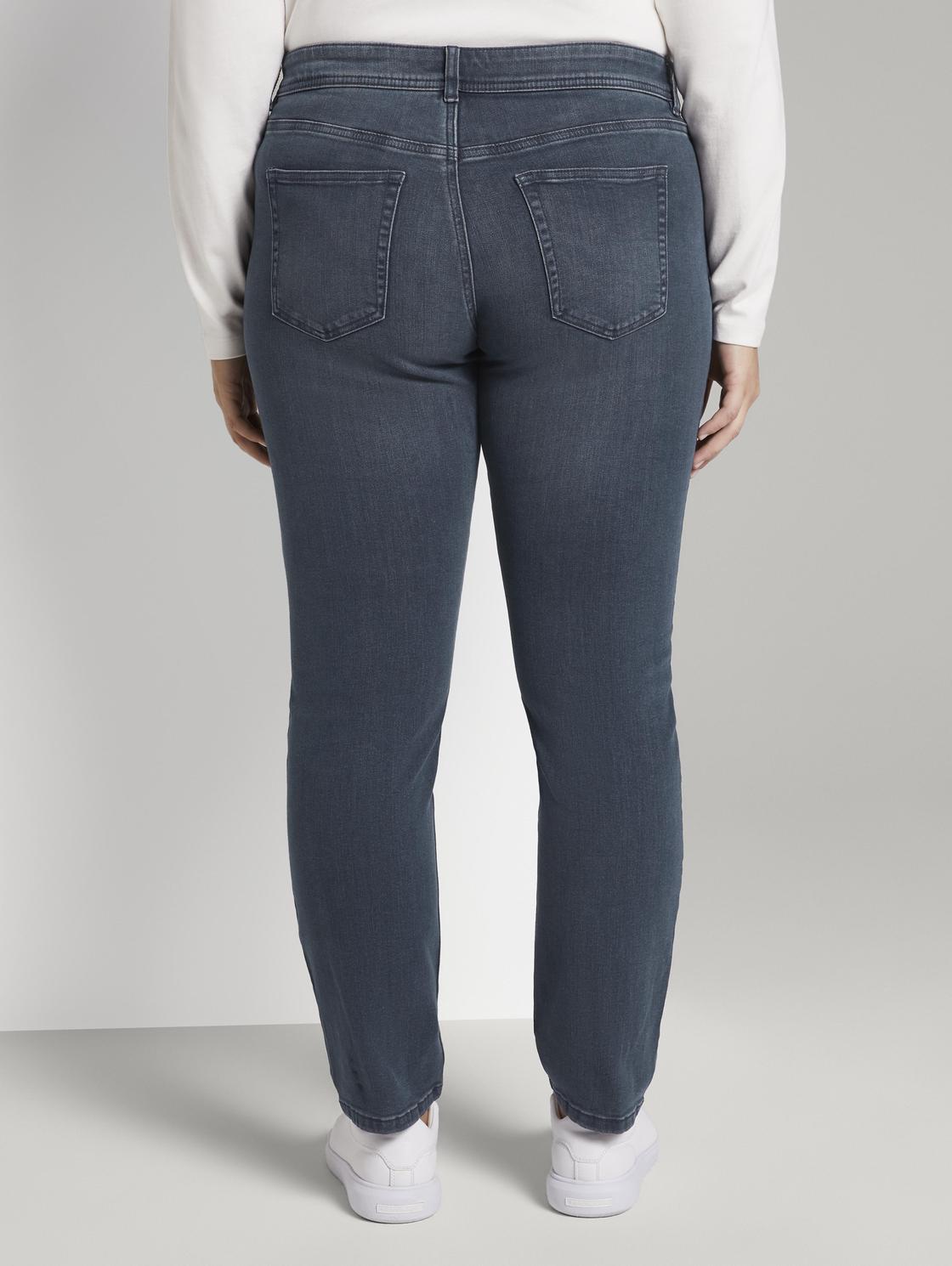 basic slim jeans