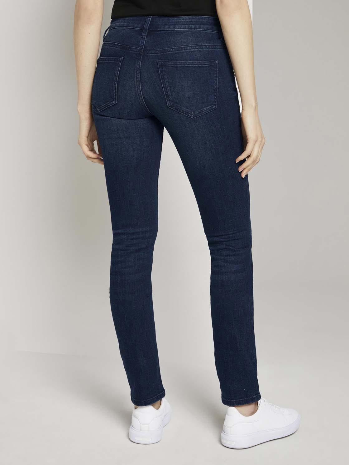 Alexa Slim Jeans